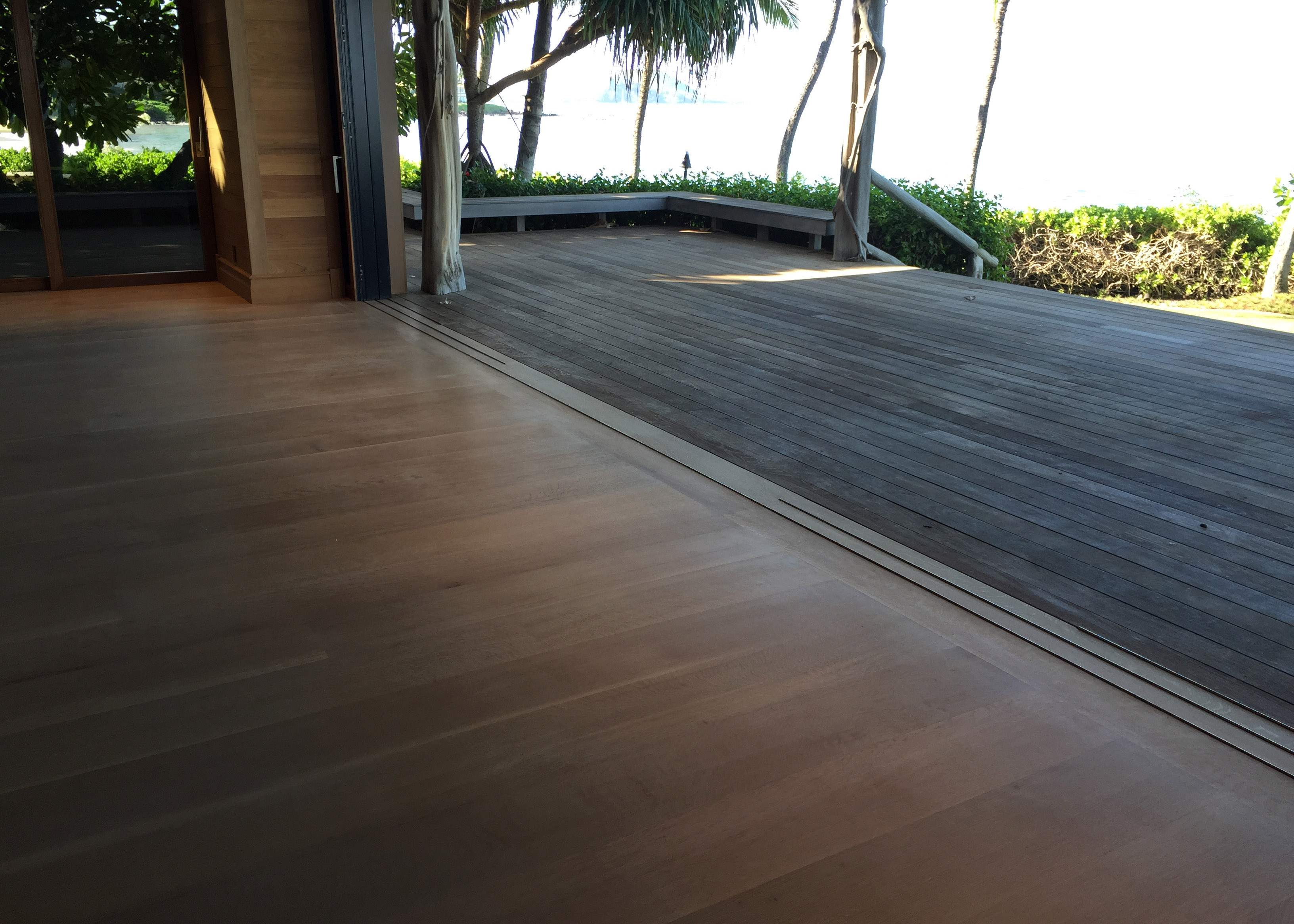 Rift Sawn White Oak Hardwood flooring in sliding door tracks in Makena Maui